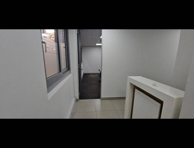 BUSINESS PROPERTY TO RENT IN CARLSWALD